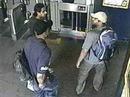 Shahzad Tanweer, links, mit seinen Terror-Kollegen Lindsay und Kahn am Bahnhof Luton.
