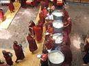 Die Mönche seien am Nachmittag zum Essen gezwungen worden. (Archivbild)