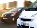 Die Konzerne Daimler und Renault-Nissan kooperieren bei Elektroautos, Pkw und leichten Nutzfahrzeugen, wie Nissan mitteilte. (Bild: Renault Twingo und Mercedes Smart.)