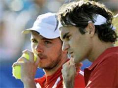 Stanislas Wawrinka und Roger Federer im Doppel.