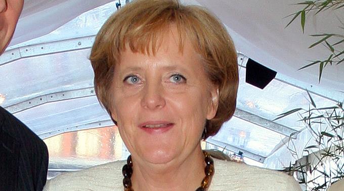 Angela Merkel will an der Laufzeitverlängerung Geld verdienen.