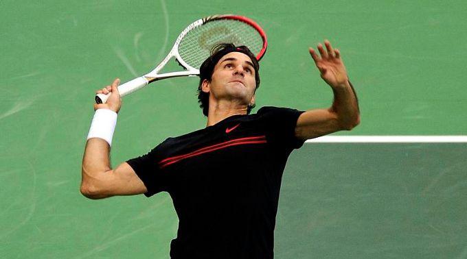 Roger Federer greift nach seinem fünften Turnier-Sieg in Dubai. (Archivbild)