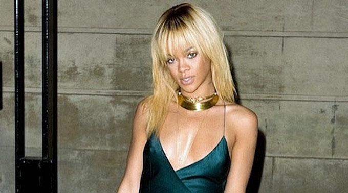 Rihanna soll immer noch starke Gefühle für ihren Ex Chris Brown haben.