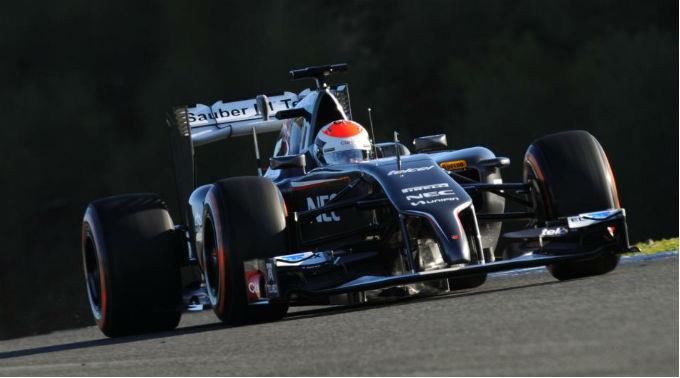 Der dritte Formel-1-Testtag endet für Adrian Sutil mit einem Crash.