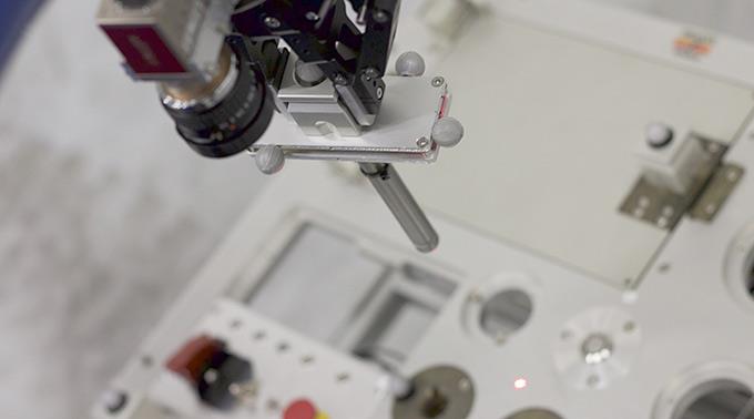 Astronaut Andreas Mogensen steuerte diesen Roboterarm vom All aus.