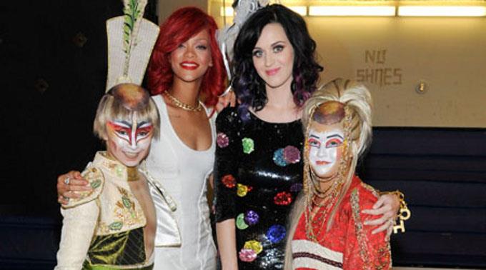 Katy Perry ging gegen die Gerüchte um einen heftigen Streit zwischen ihr und Rihanna vor.